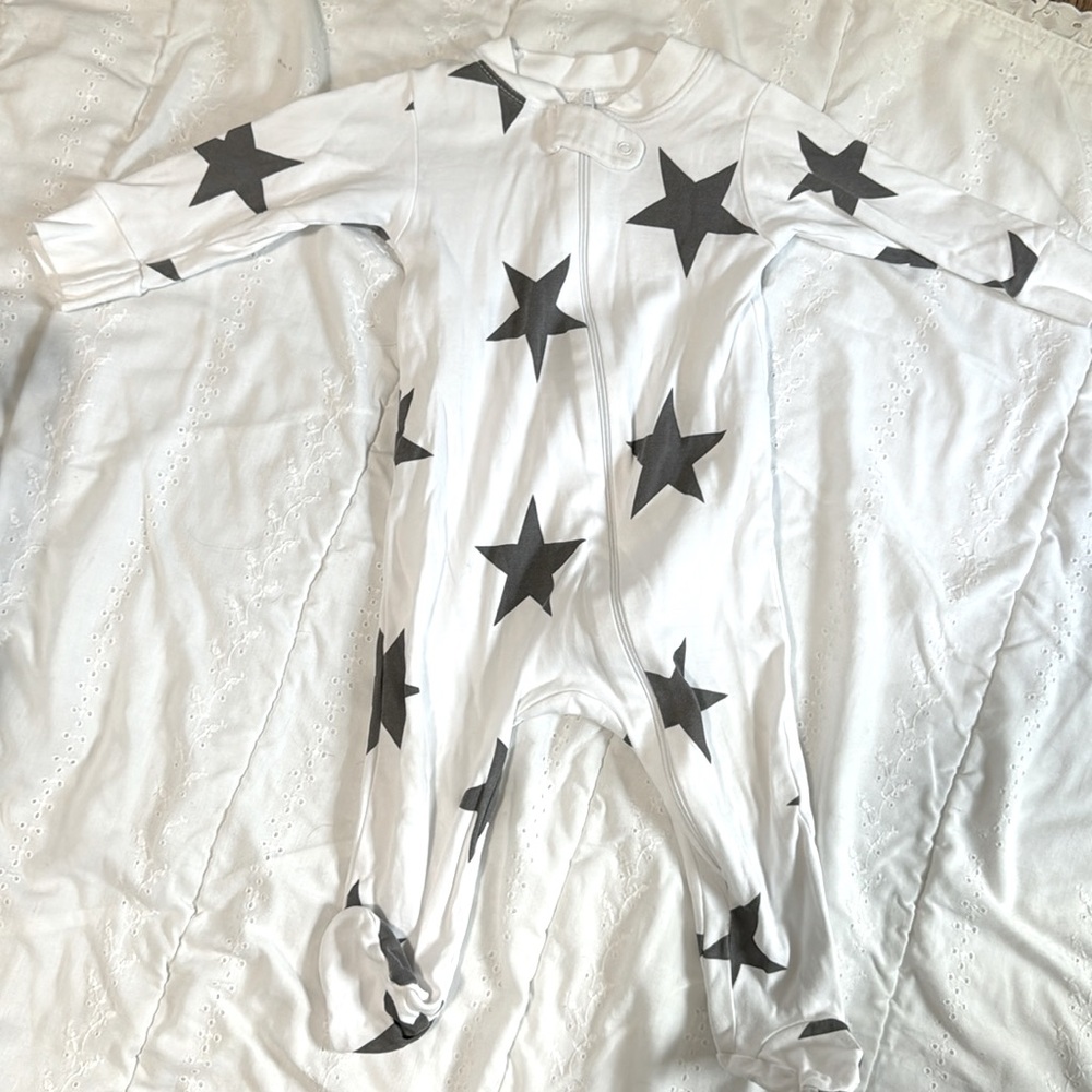 Sammy+Nat Gray Star Zippered Footie